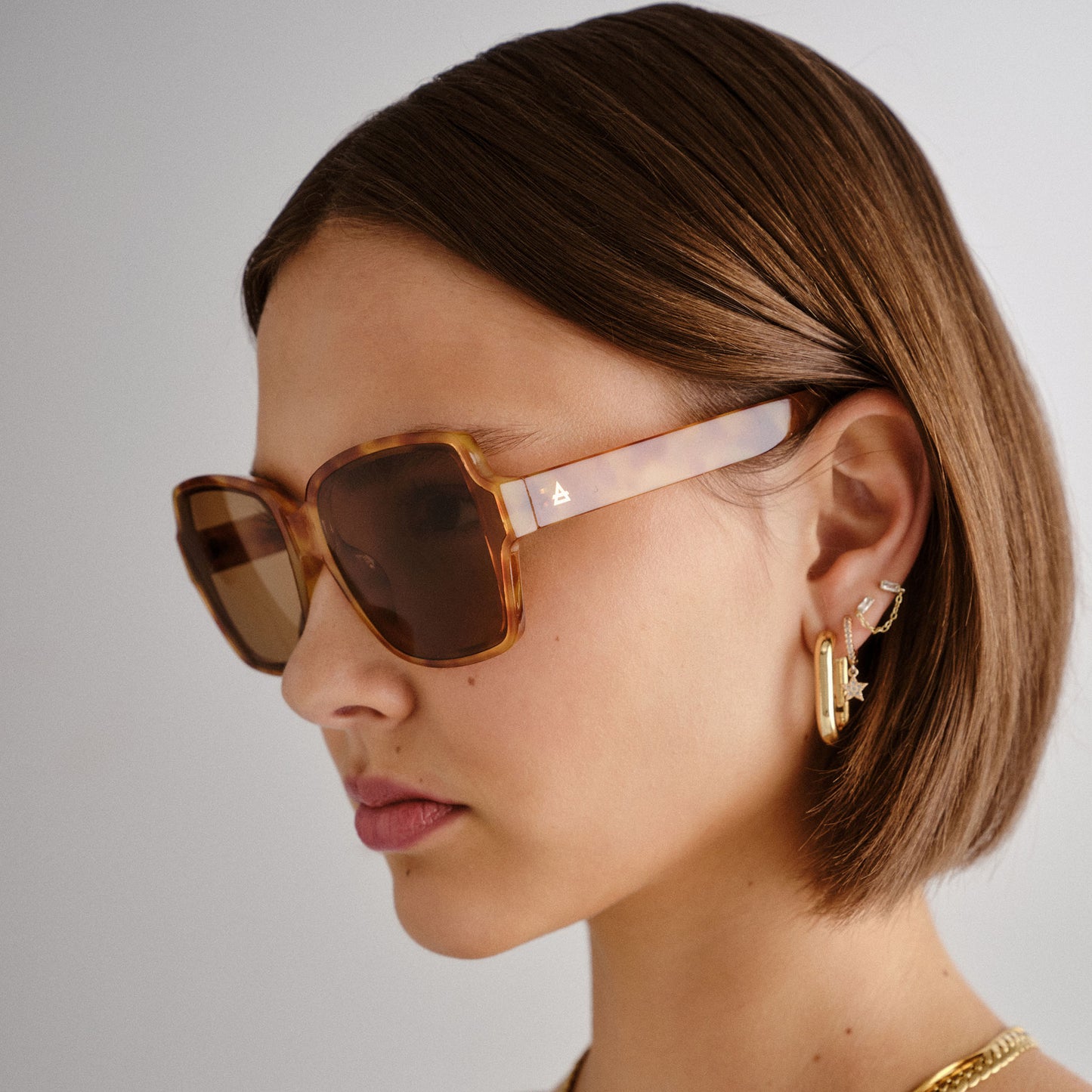 Fortuna Vintage Tort Female Square Sunglasses | Aire