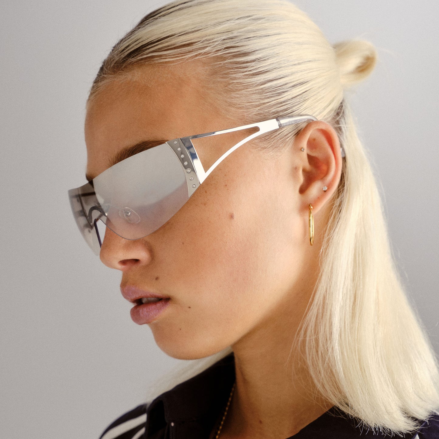 Saturn Silver Crystal Clear Female Wrap Sunglasses | Aire