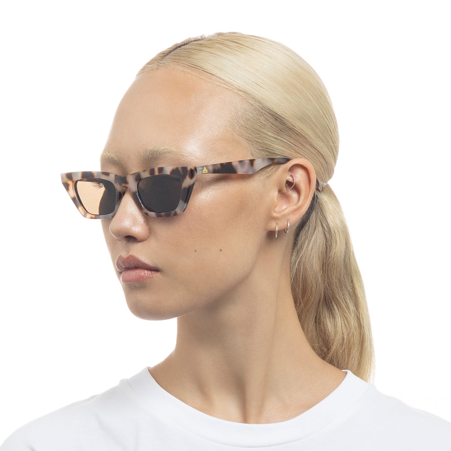 Polaris Cookie Tort Female Cat-Eye Sunglasses | Aire