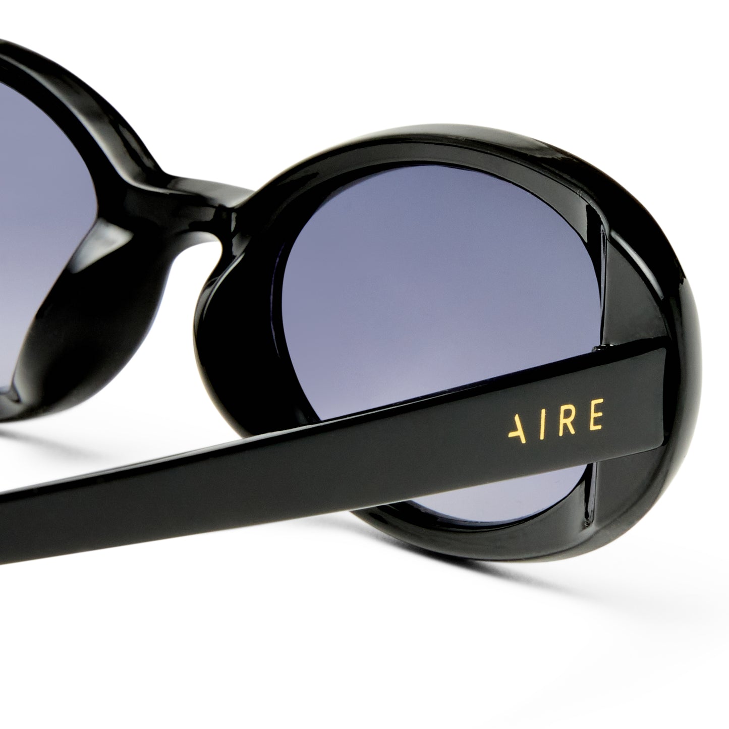 Fornax Black Female Oval Sunglasses | Aire