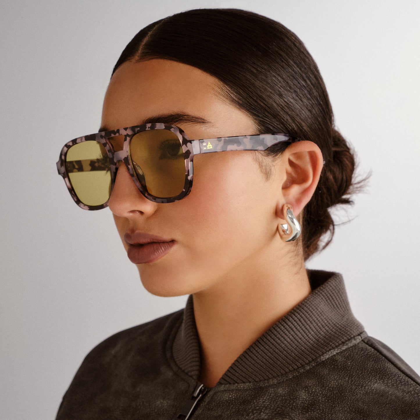Whirlpool Charcoal Tort Uni-Sex Aviator Sunglasses | Aire