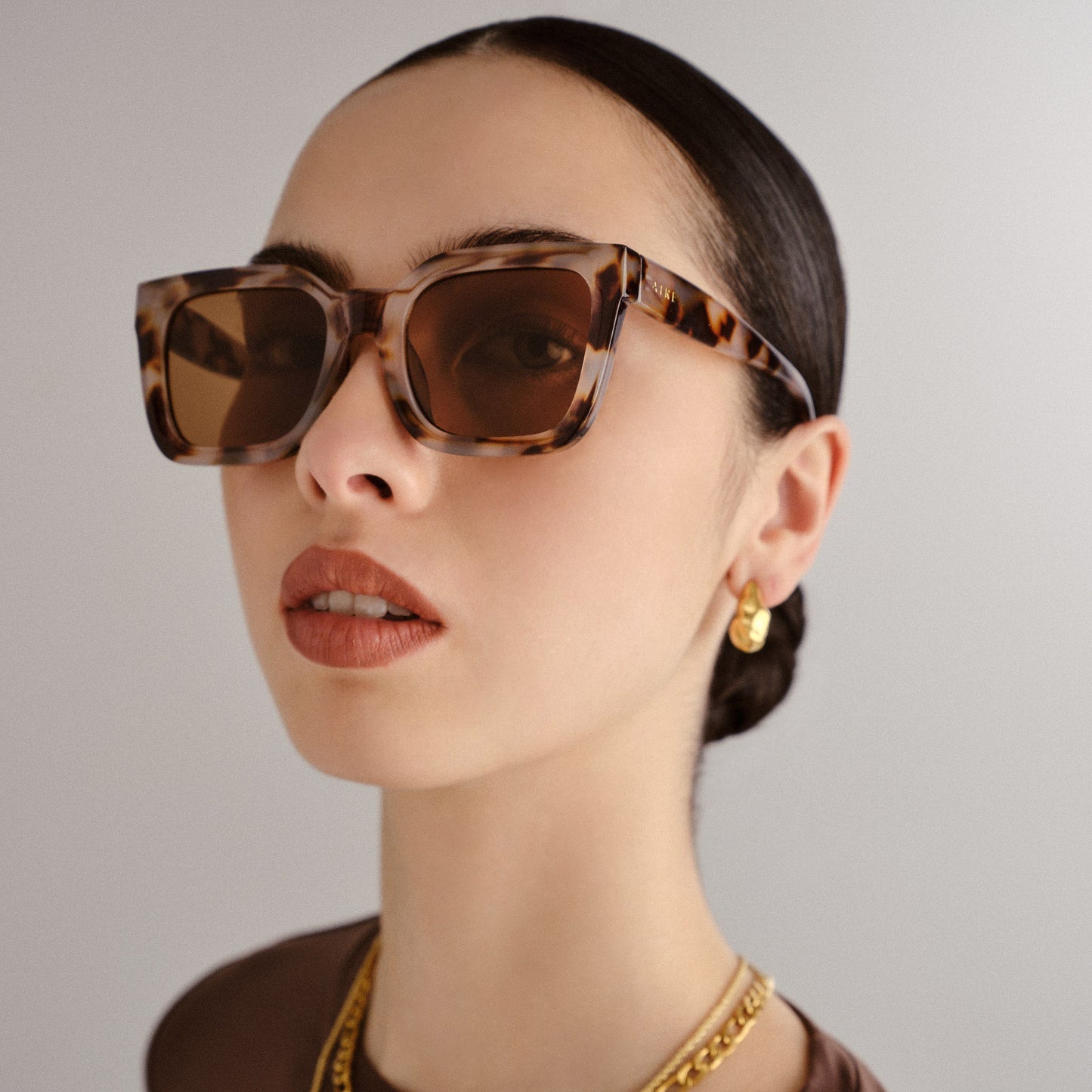 Abstraction Cookie Tort Female Square Sunglasses | Aire