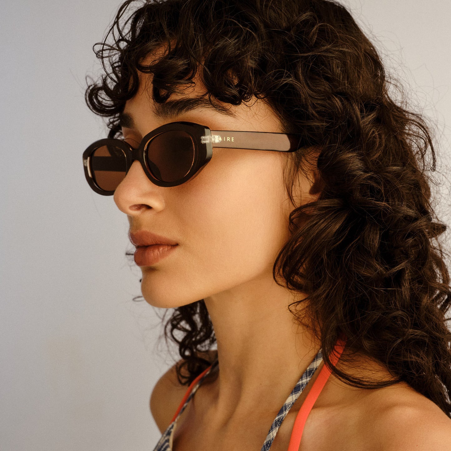 Affinity Chocolate Uni-Sex Oval Sunglasses | Aire