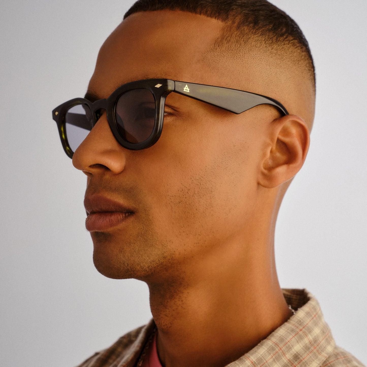 Aperture Ashen Olive Uni-Sex Round Sunglasses | Aire