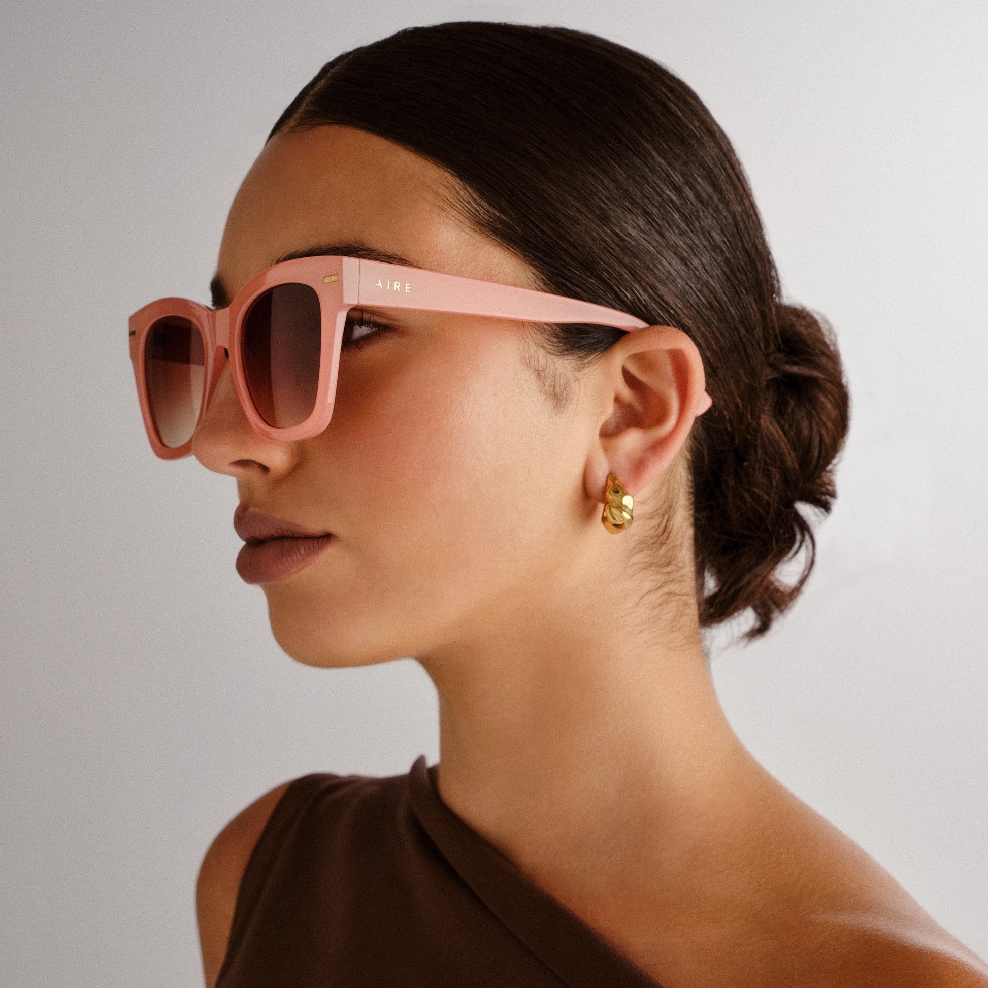 Intergalactic Coral Female Square Sunglasses | Aire
