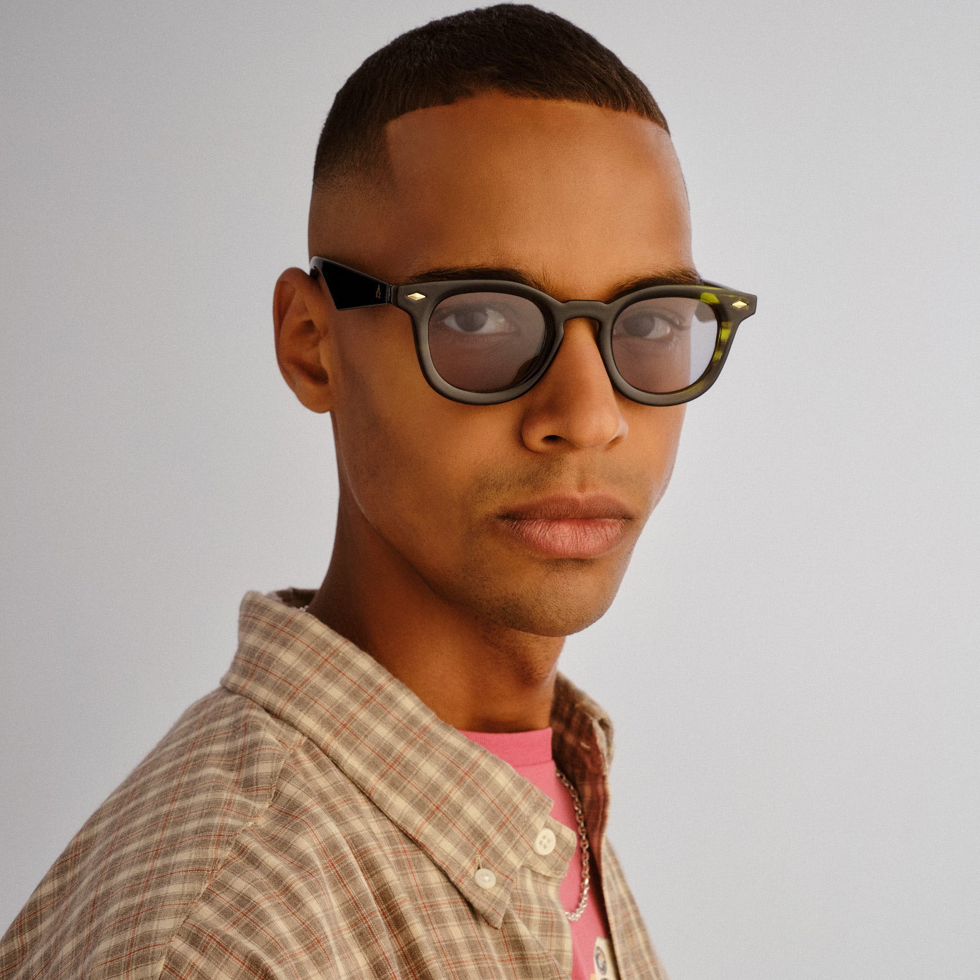 Aperture Ashen Olive Uni-Sex Round Sunglasses | Aire
