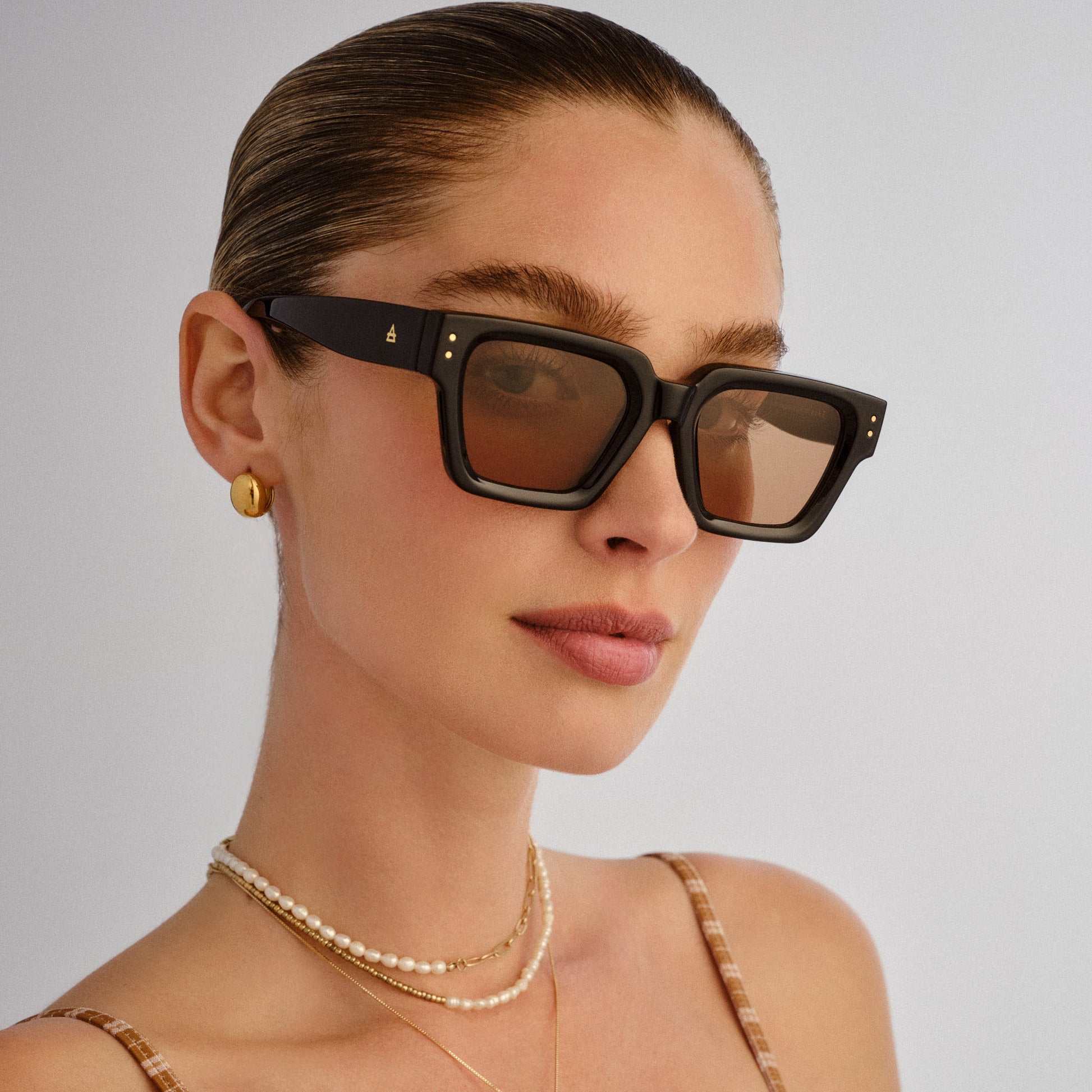 Transit Black Uni-Sex Rectangle Sunglasses | Aire