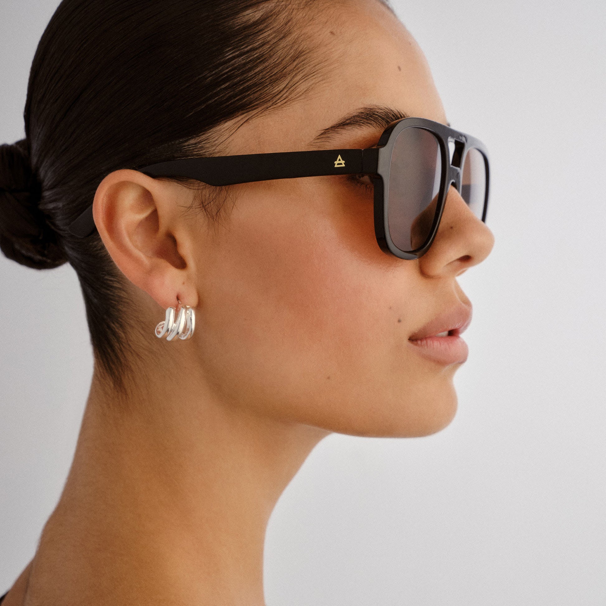 Whirlpool Black Uni-Sex Aviator Sunglasses | Aire