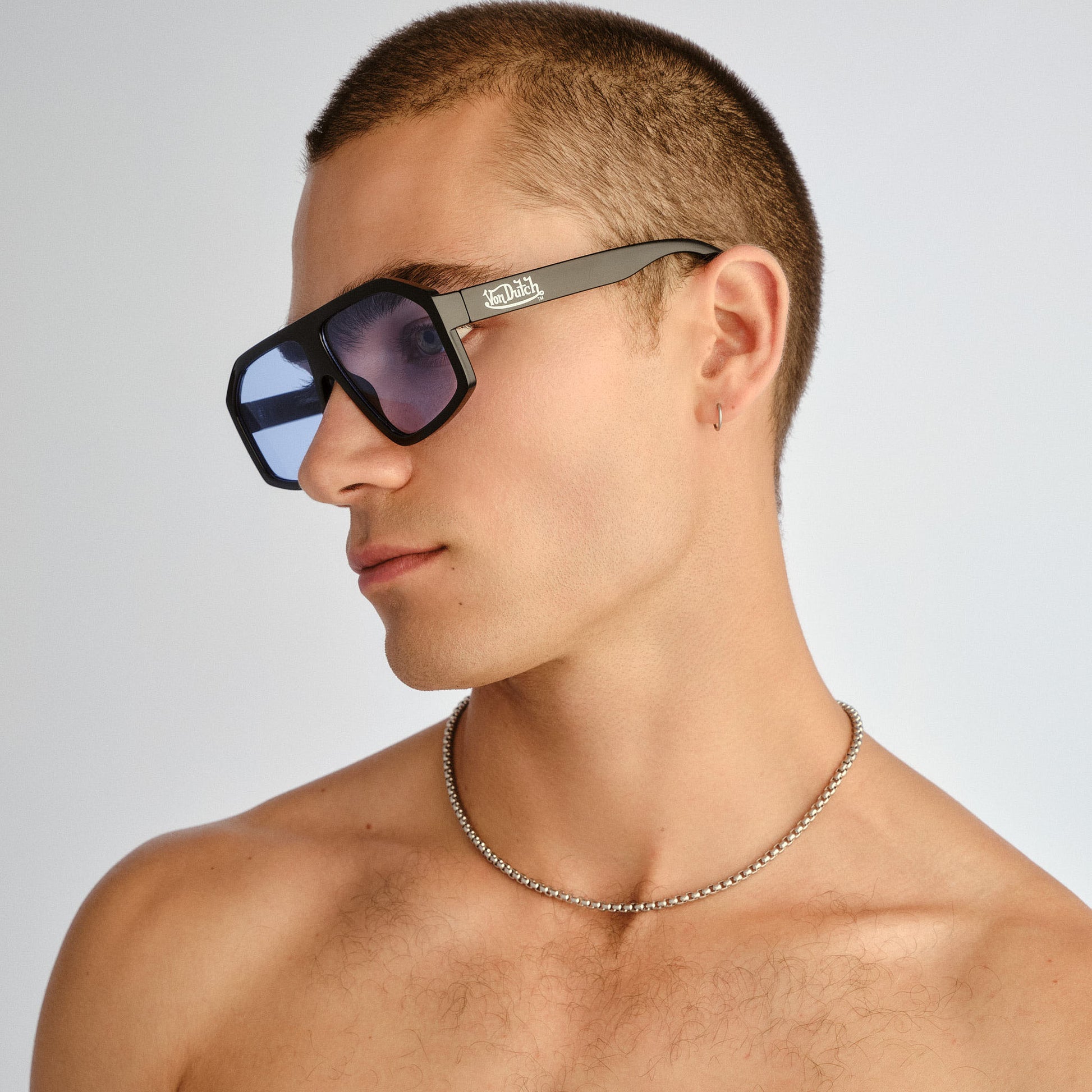 Disgraced Black Uni-Sex Aviator Sunglasses | Aire