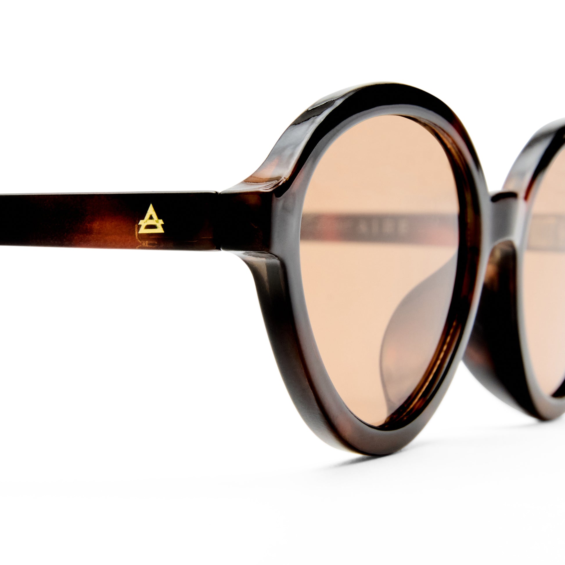 Pyxis Dark Tort Female Oval Sunglasses | Aire
